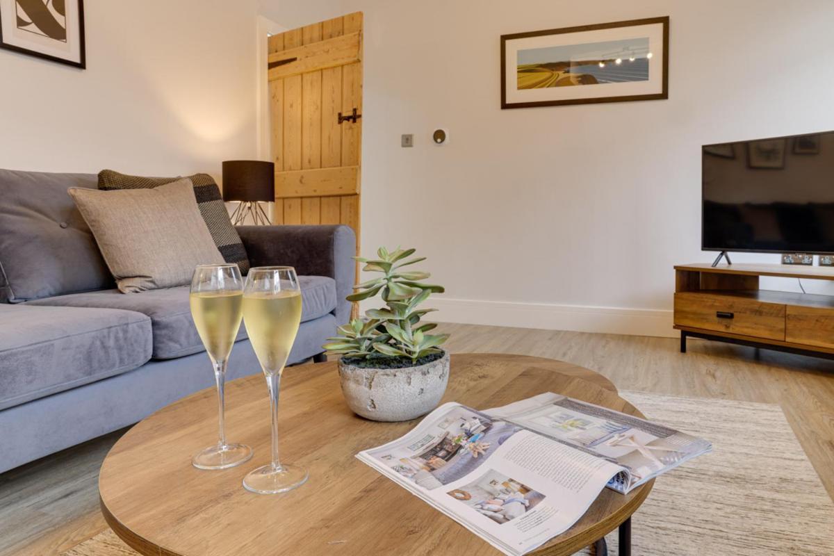 Beam End Snainton - Modern 2-Bedroom Stone Cottage Exteriér fotografie